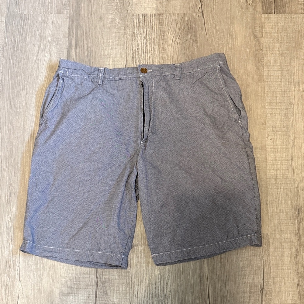 GAP Men's Gray Flat Front Shorts